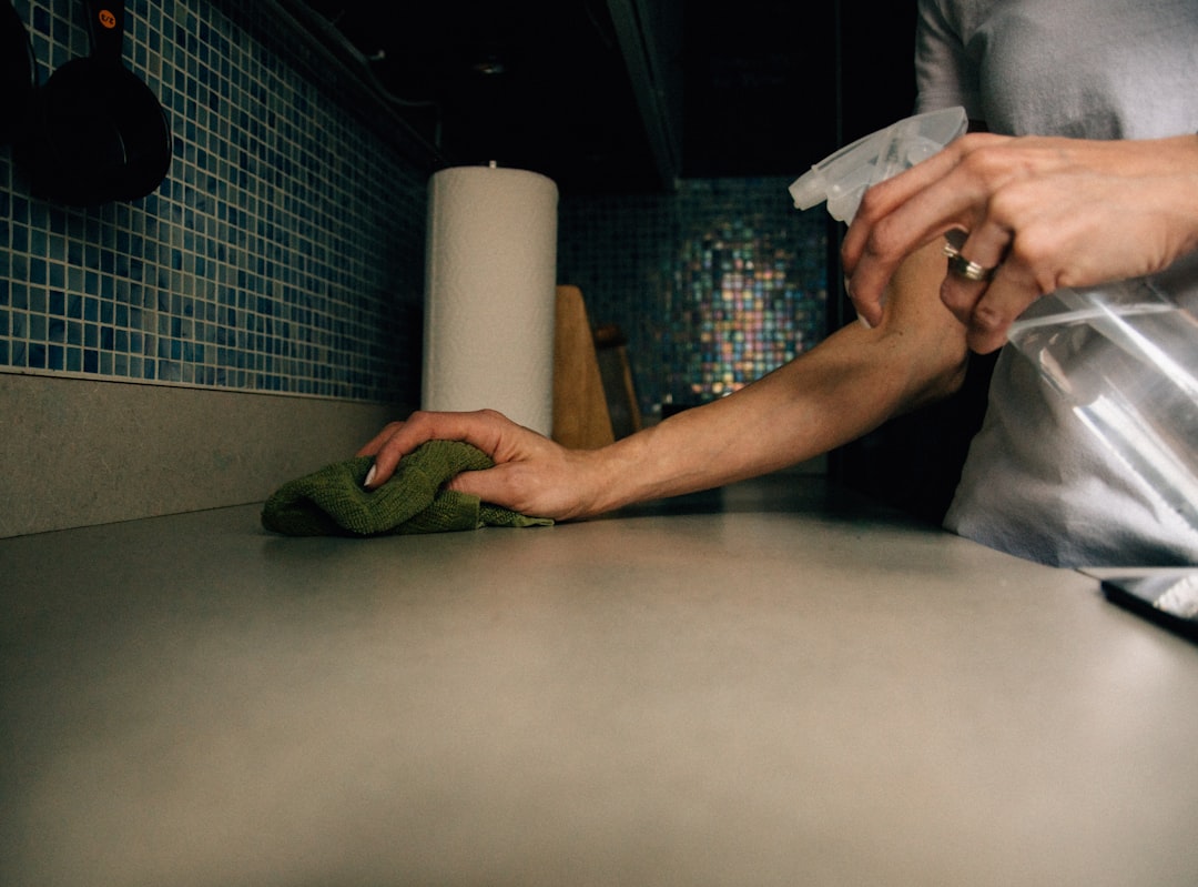 services-02 Hands cleaning in the kitchen